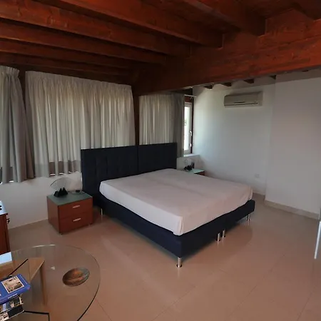 Solemarevela Bed & Breakfast *