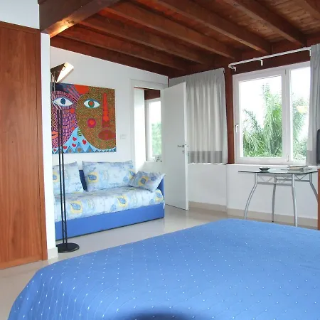 Bed & Breakfast Solemarevela
